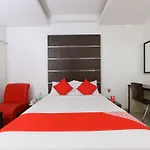 Oyo 15714 Nachiappa Residency