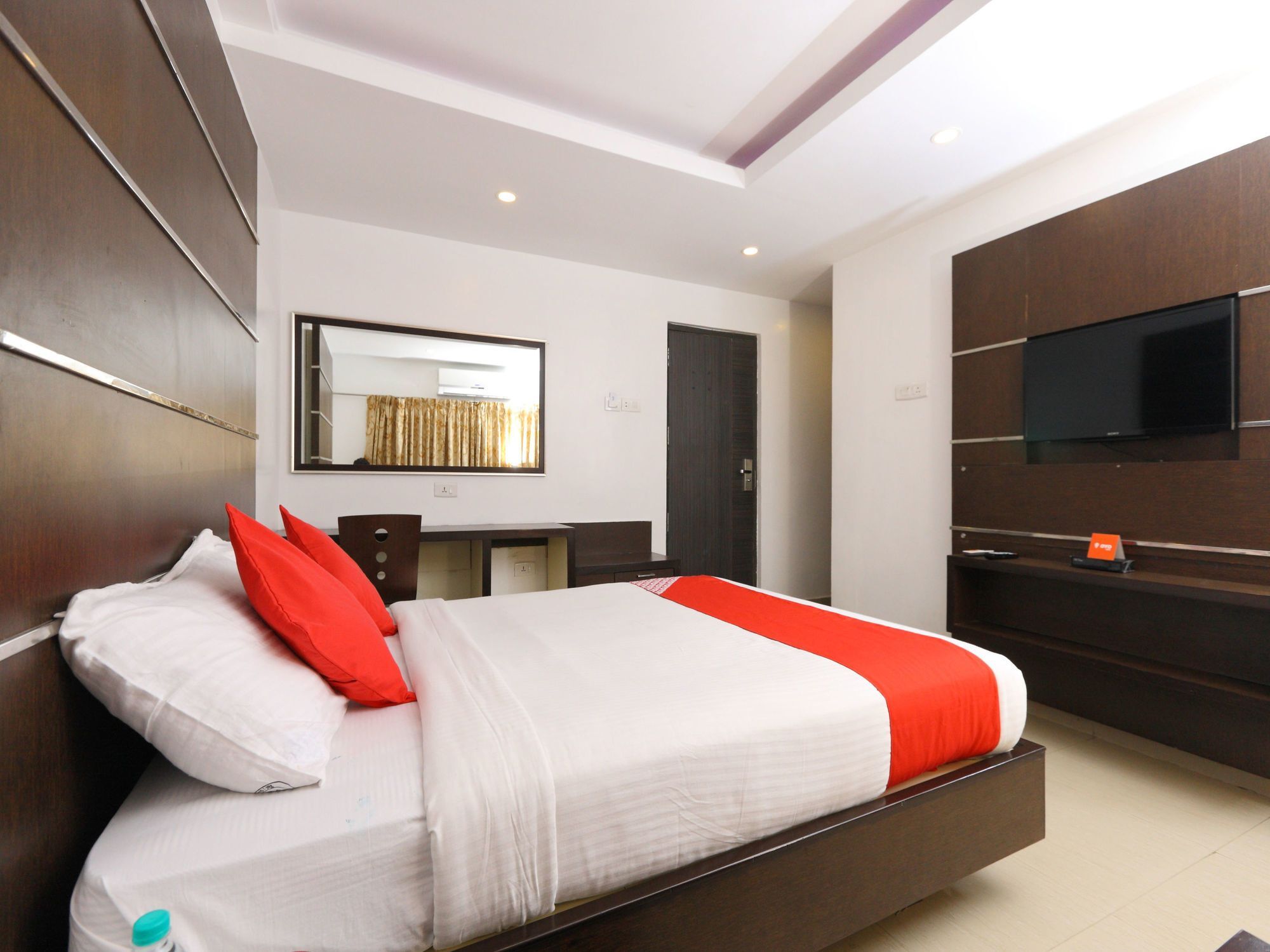 Oyo 15714 Nachiappa Residency 3*